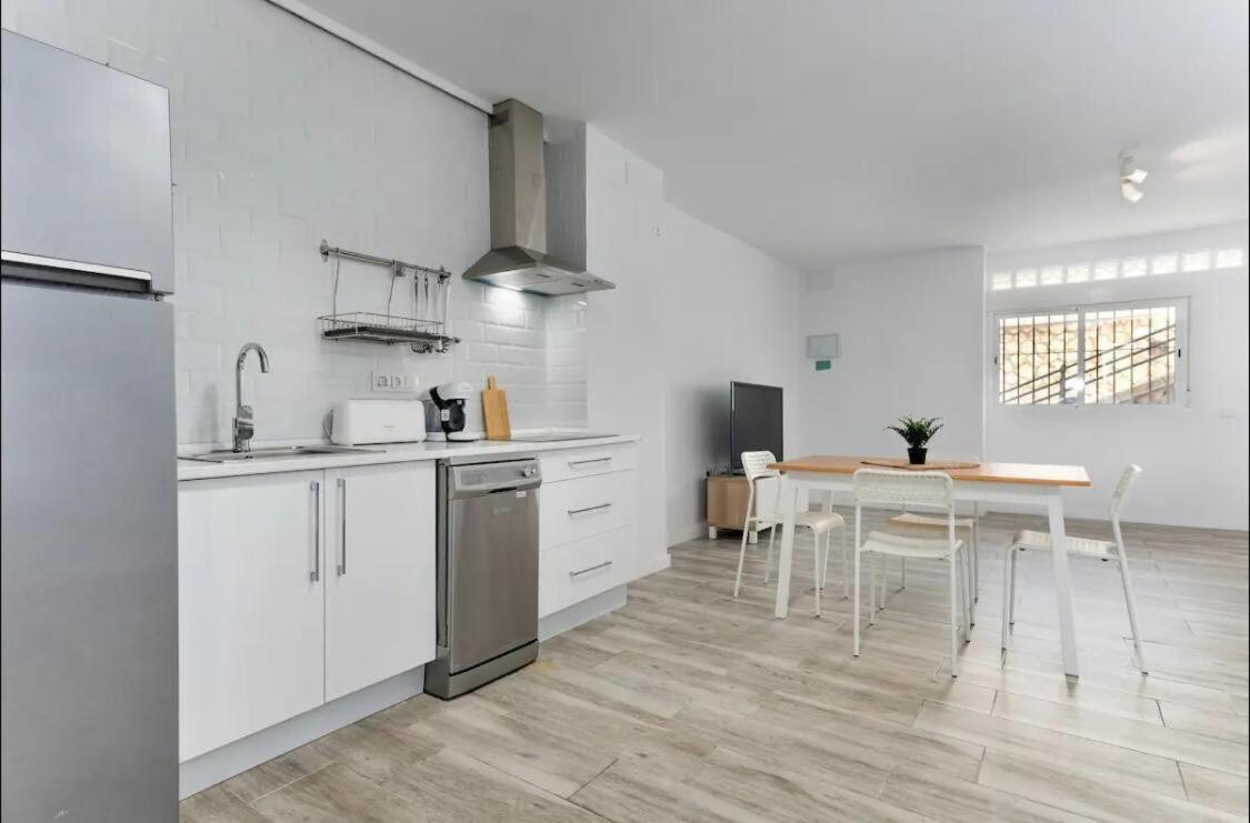 Apartment Cozy In Center- Wifi & Ac *