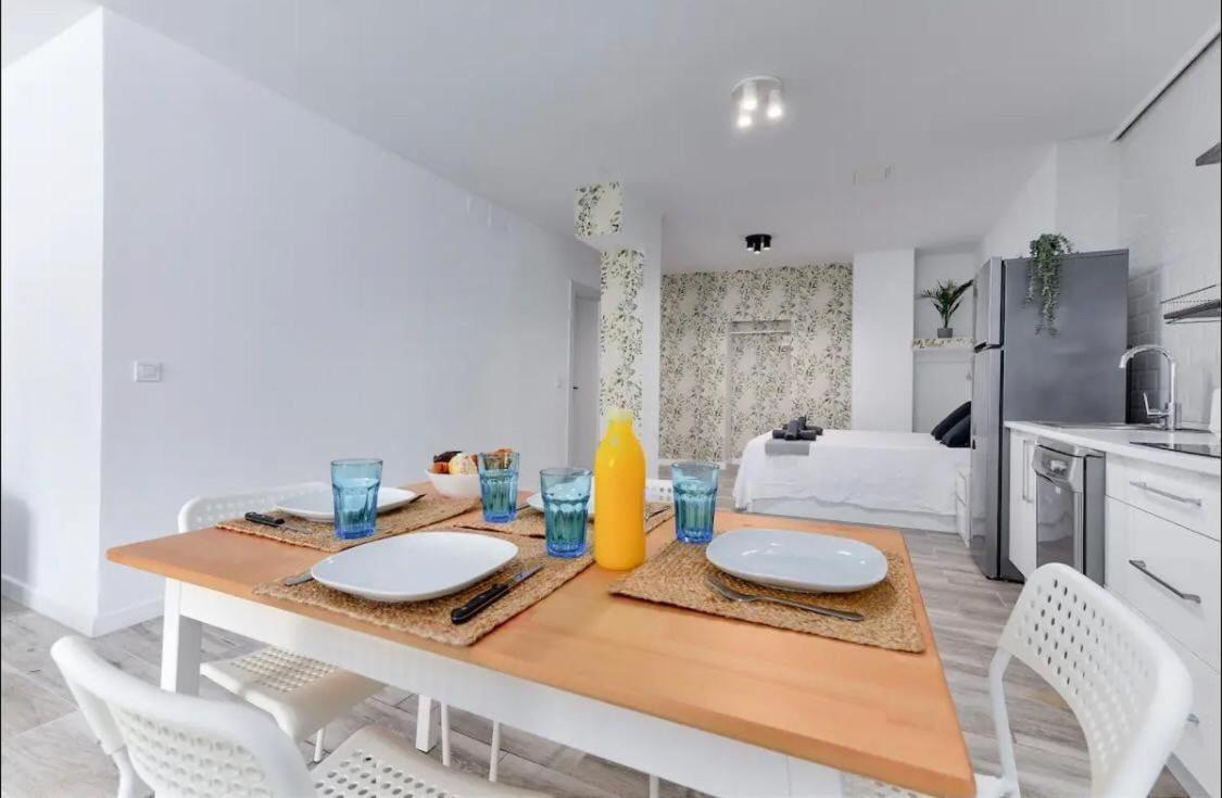 Cozy In Center- Wifi & Ac Malaga